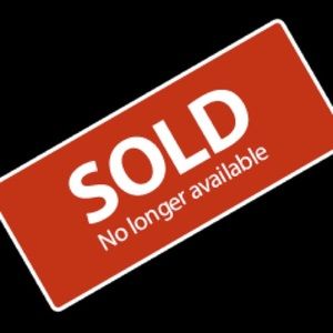 PRICED TO SELL!! Urban Decay GoT Eye Palette